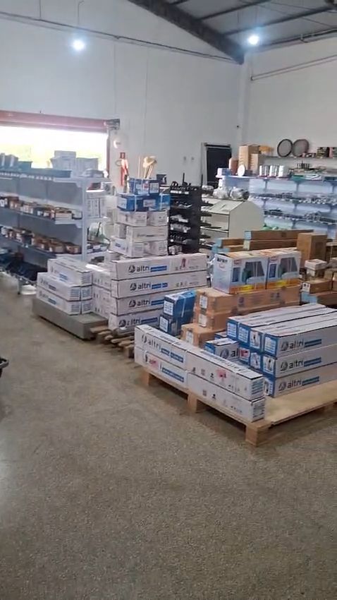 Prateleira de bombas da loja